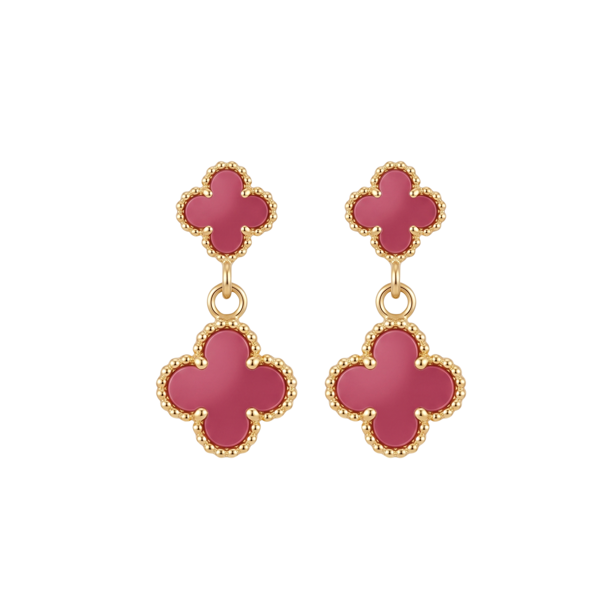 Pendientes colgantes con motivo de doble trébol en esmalte borgoña con borde dorado perlado de acero inoxidable con baño de oro de 18k PVD hechos en España.