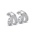Pendientes de medio aro triangulares de acero chapados en oro blanco de 18k, con diseño de doble banda uniendo un carril liso pulido y un arco con pavé de circonitas brillantes, hechos en España.