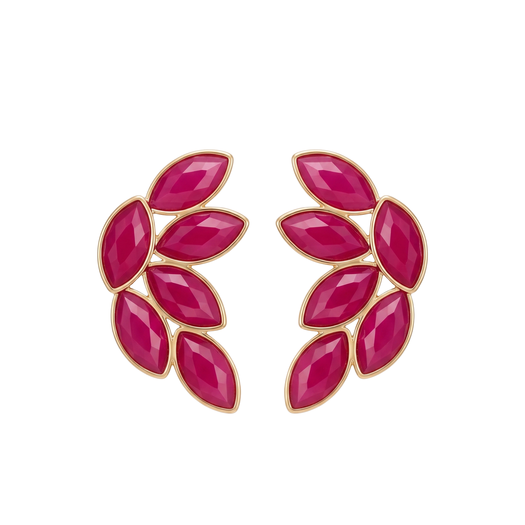 Pendientes de racimo en abanico con piedras marquesa fucsia de acero inoxidable con baño de oro de 18k PVD hechos en España.
