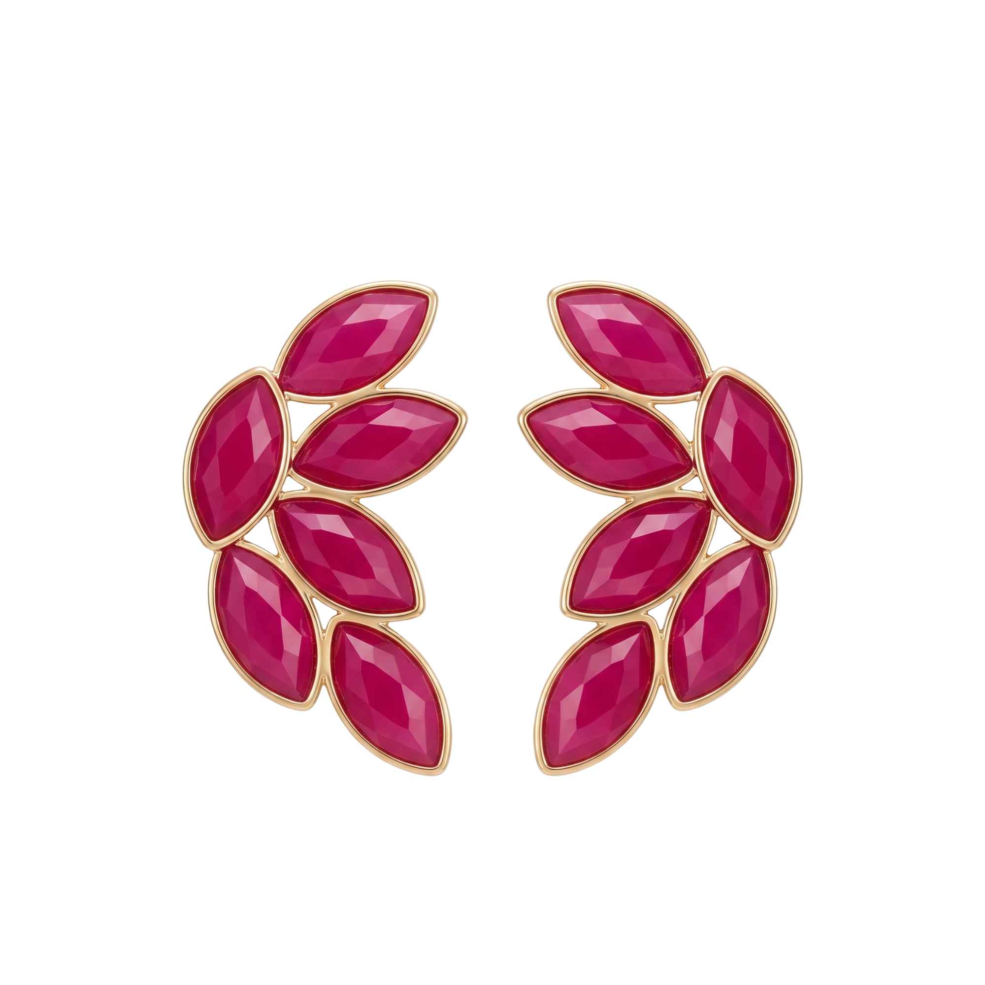 Pendientes de racimo en abanico con piedras marquesa fucsia de acero inoxidable con baño de oro de 18k PVD hechos en España.
