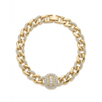 Pulsera de eslabones tipo Cuban link bañada en oro de 18k PVD con circonitas y centro ovalado con piedras baguette, hecha en España.
