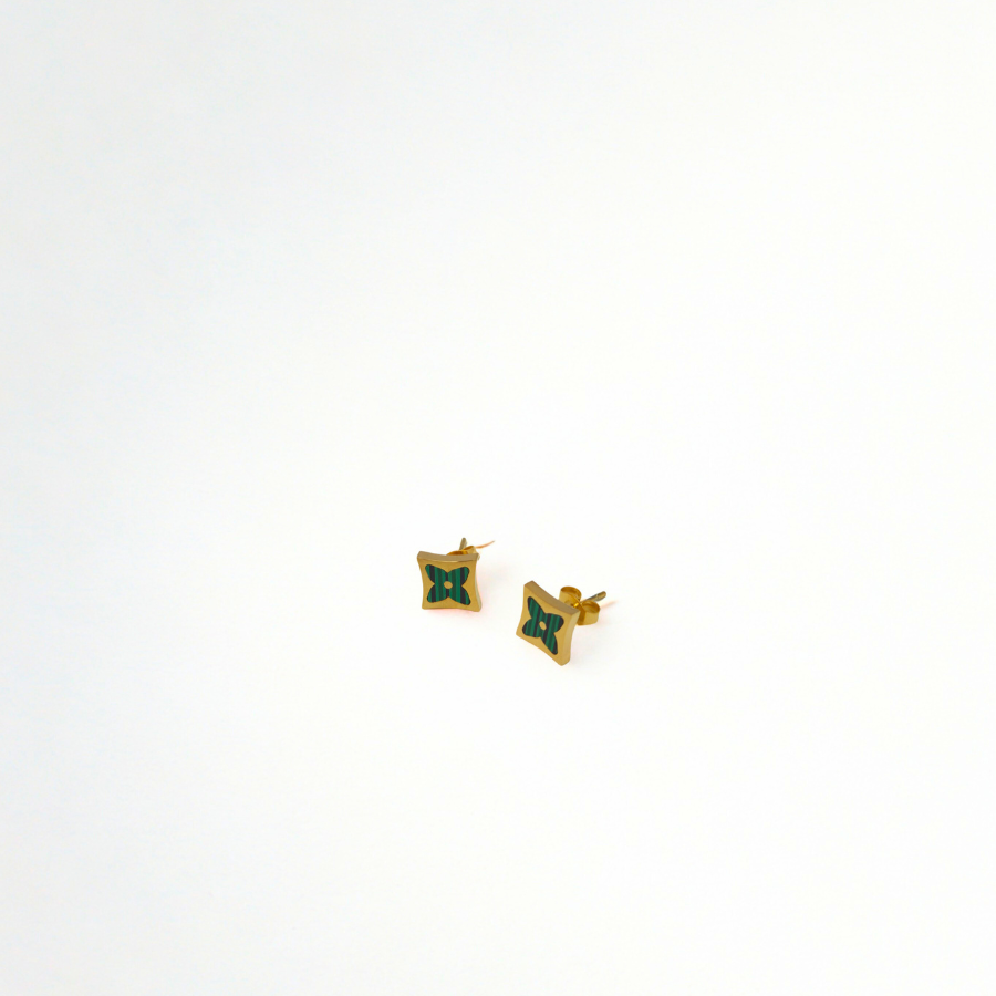 Conjunto Collar y Pendientes de Trébol Esmaltado Verde - 100% Acero Bañado en Oro 18K