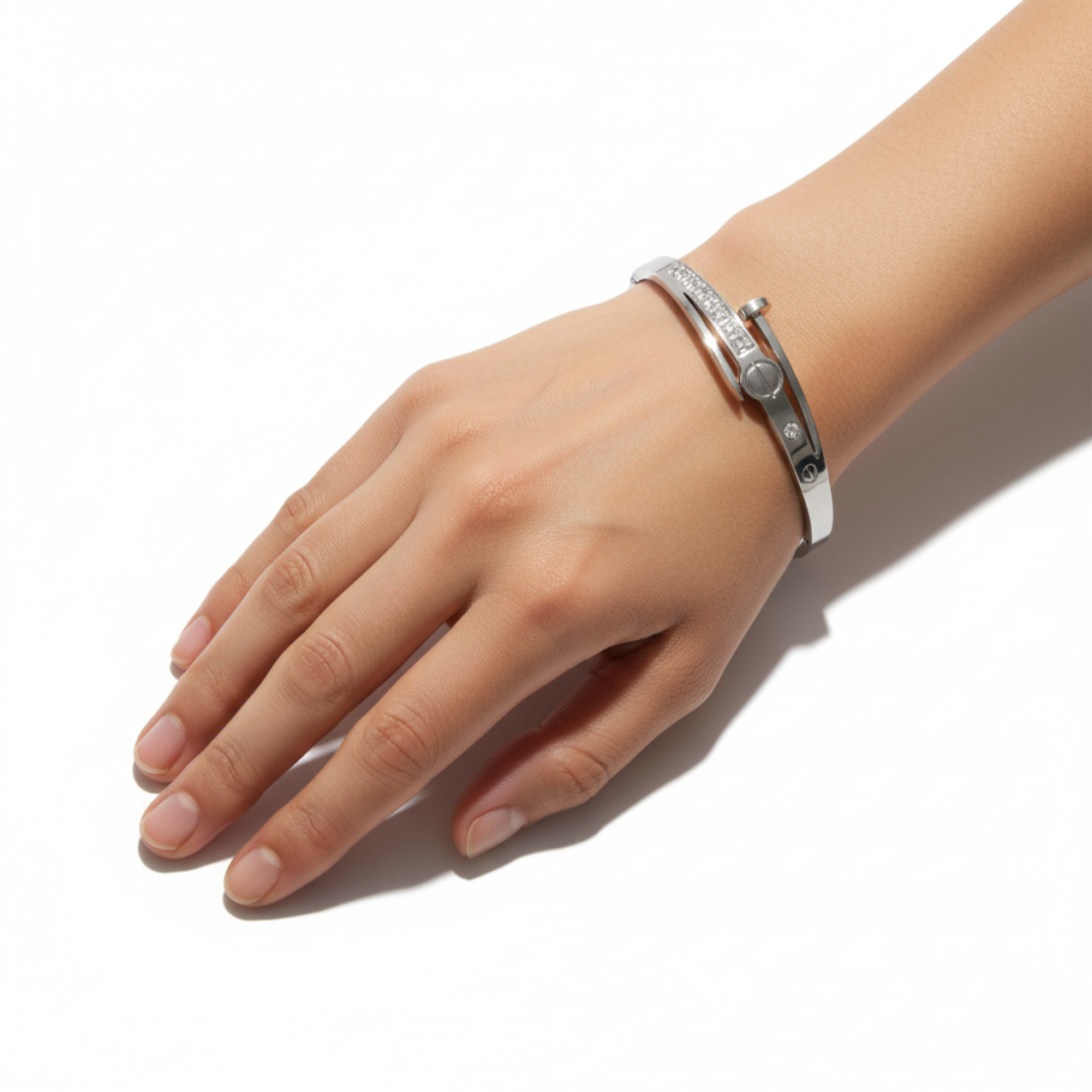 Pulsera Rígida Diseño de Clavo con Circonitas 100% Acero Inoxidable Color Plata