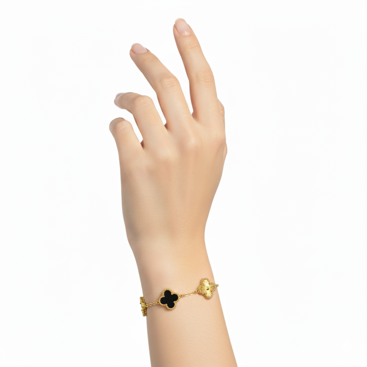Pulsera de Trébol Alternado Negro y Dorado 100% Acero Bañado en Oro 18K