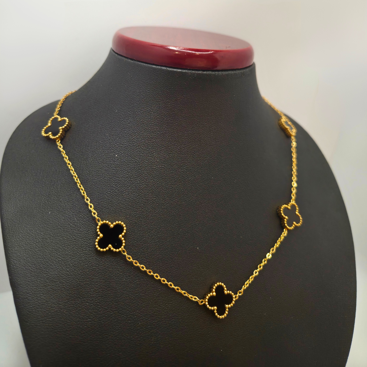 Conjunto de Joyería Trébol Negro 100% Acero Bañado en Oro 18K