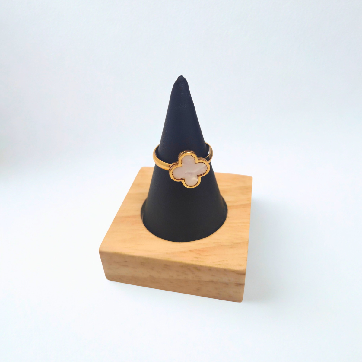 Conjunto de Joyería Trébol Blanco Nácar 100% Acero Bañado en Oro 18K