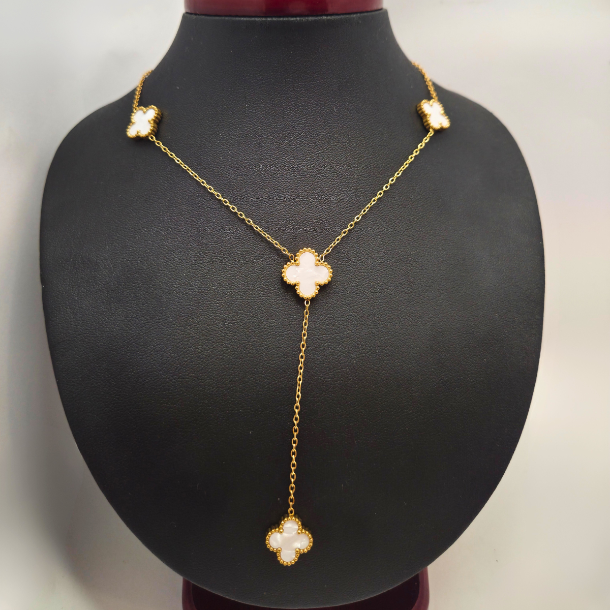 Conjunto de Joyería Trébol Blanco Nácar con Collar Y 100% Acero Bañado en Oro 18K