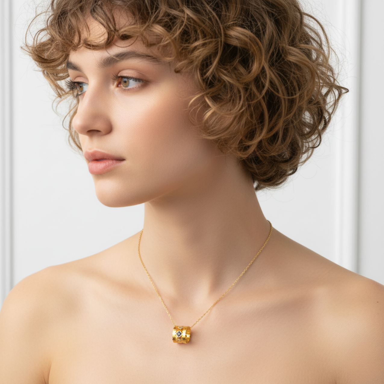 Conjunto Lujo de Diseño Geométrico (Collar, Pendientes y Pulsera) - 100% Acero Bañado en Oro 18K