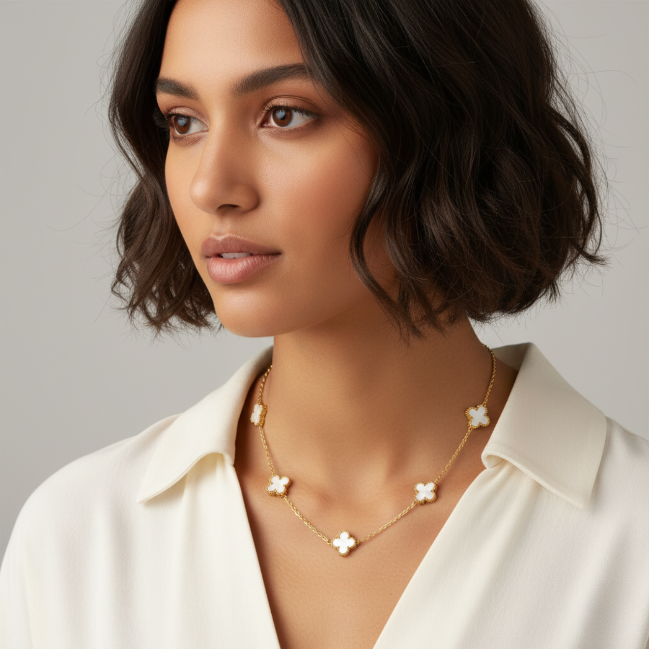 Conjunto de Joyería Trébol Blanco Nácar Largo 100% Acero Bañado en Oro 18K
