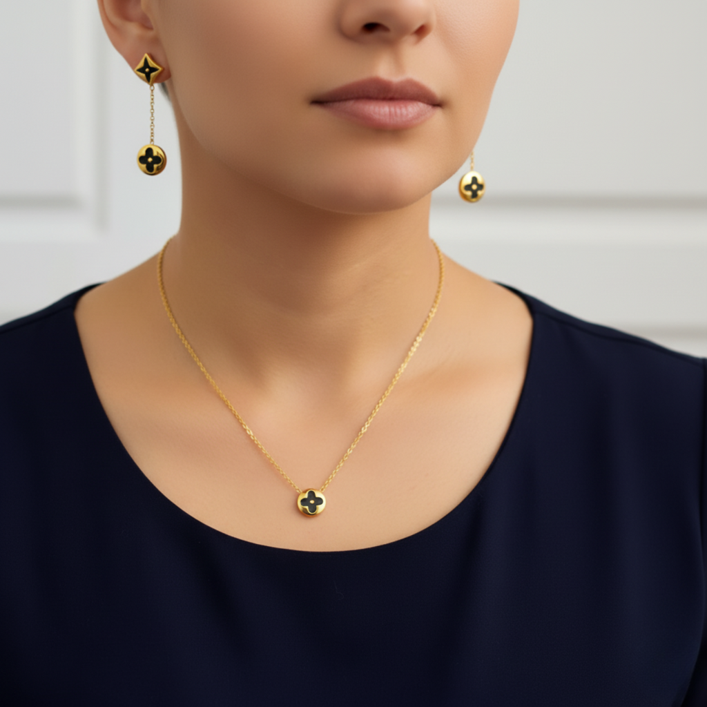 Conjunto Elegante Corazón Negro - Acero Bañado en Oro 18K