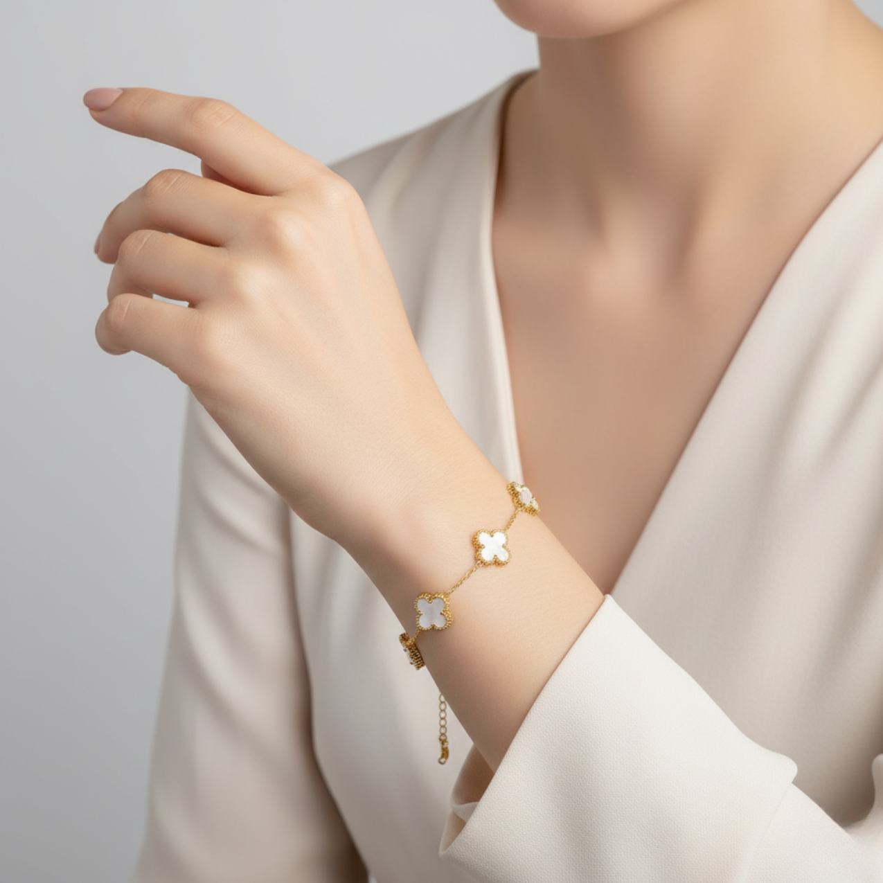 Conjunto de Joyería Trébol Blanco Nácar Largo 100% Acero Bañado en Oro 18K