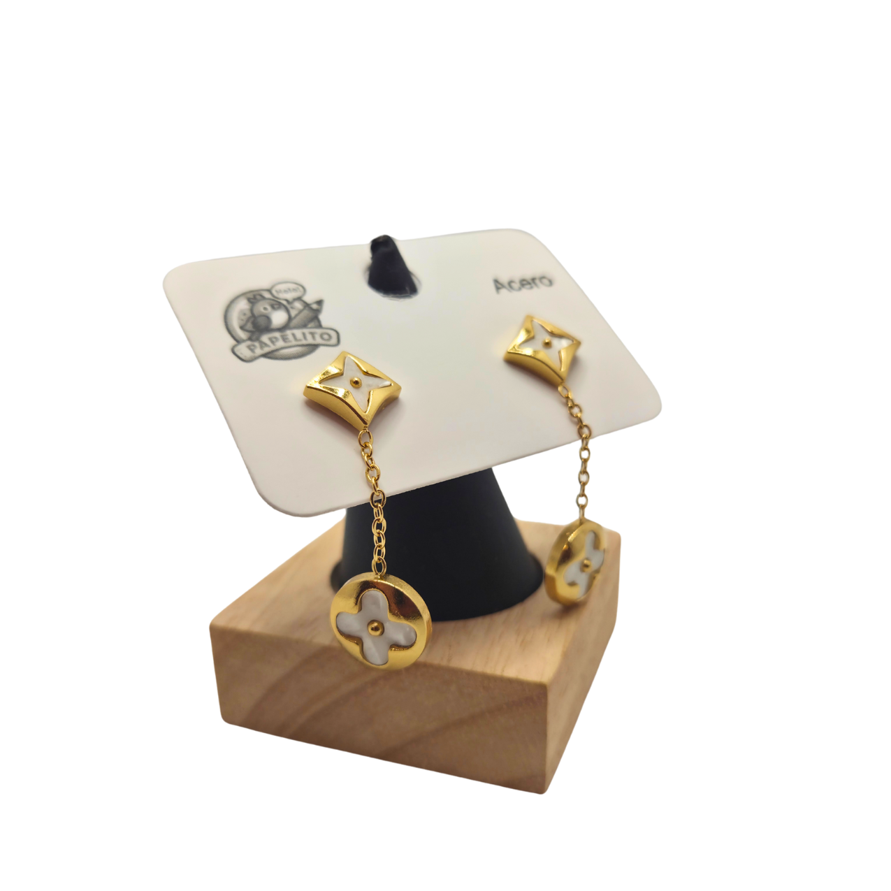 Conjunto de Joyería Trébol Nácar con Detalle Central 100% Acero Bañado en Oro 18K