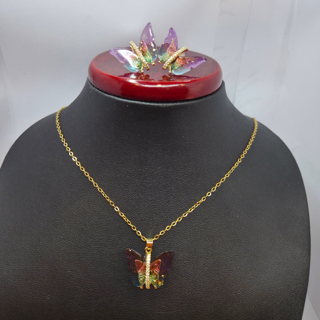 Conjunto Collar y Pendientes de Mariposa con Alas de Cristal Multicolores y Circonitas - 100% Acero Bañado en Oro 18K
