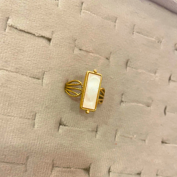 Bague ajustable en acier plaqué or 18 carats 100 % avec rectangle en nacre