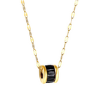 Collar con Colgante Cilíndrico de Esmalte Negro y Cadena de Eslabones Planos - 100% Acero Bañado en Oro 18K