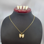 Conjunto Collar y Pendientes de Mariposa con Nácar - 100% Acero Bañado en Oro 18K
