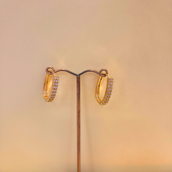 Pendientes de Aro Ovalados con Circonitas - 100% Acero Bañado en Oro 18K
