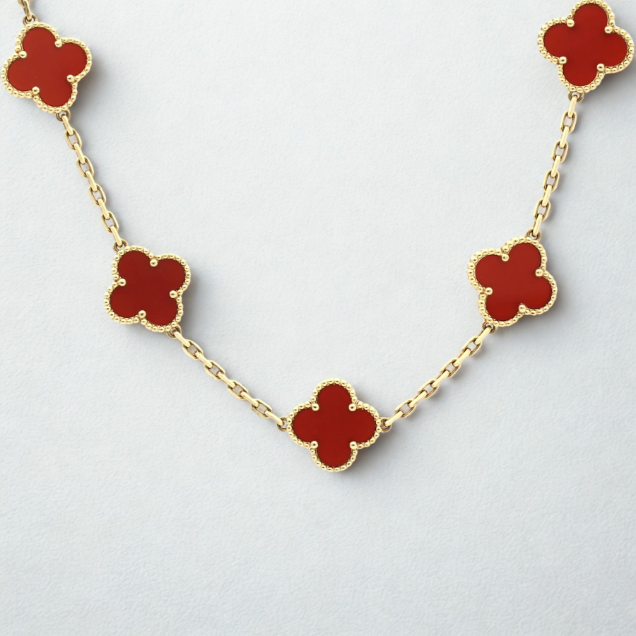 Collar Flora Rojo Claro – Acero Inoxidable Bañado en Oro 18K