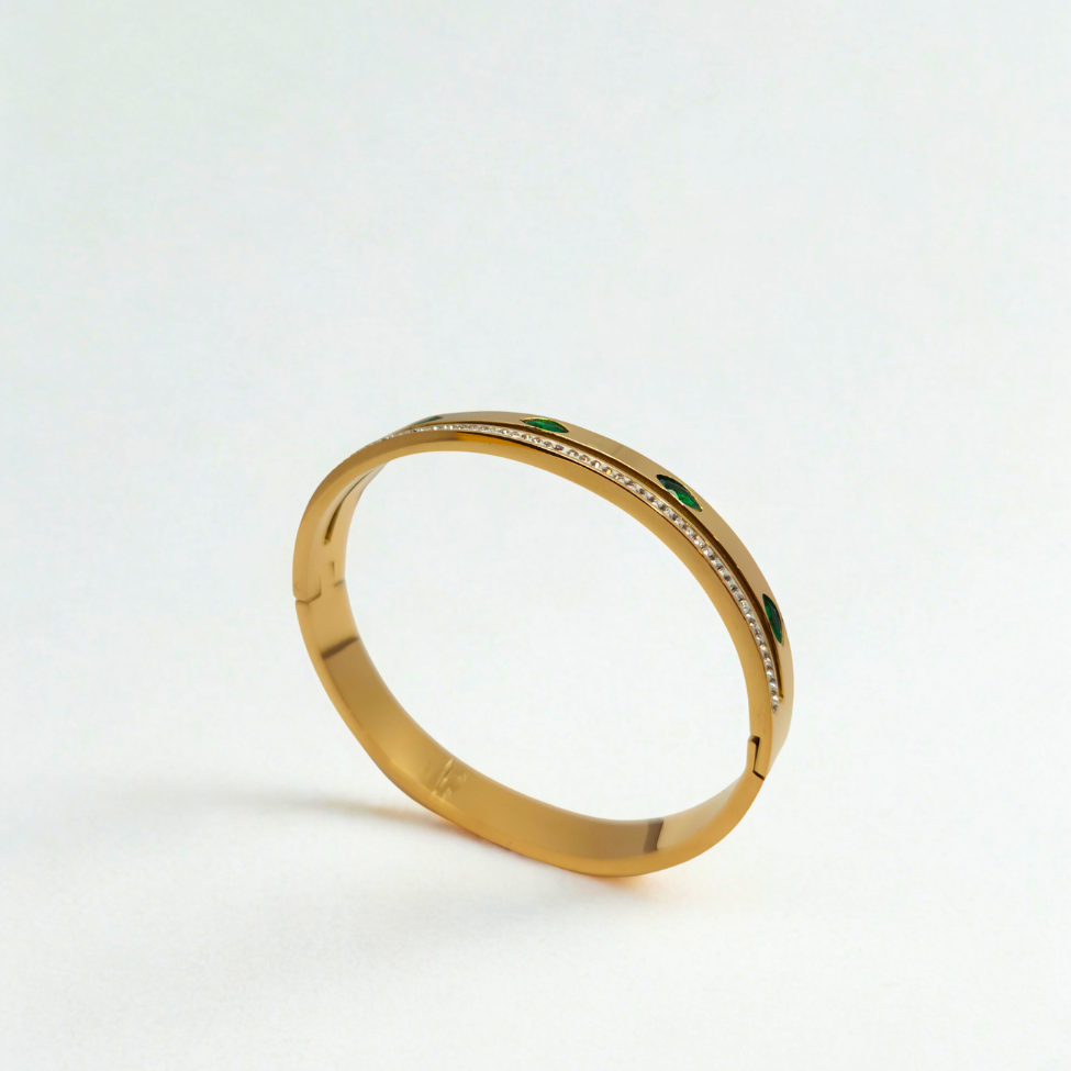 Pulsera Rígida con Cristales Verdes y Circonitas - 100% Acero Bañado en Oro 18K