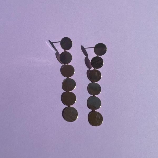 Boucles d'oreilles longues en acier plaqué argent 100 % avec disques circulaires