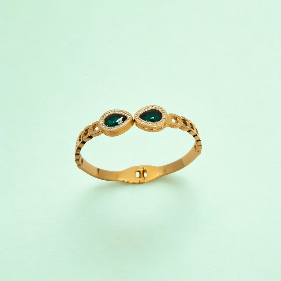 Pulsera Rígida con Dos Cristales Verdes y Circonitas - 100% Acero Bañado en Oro 18K