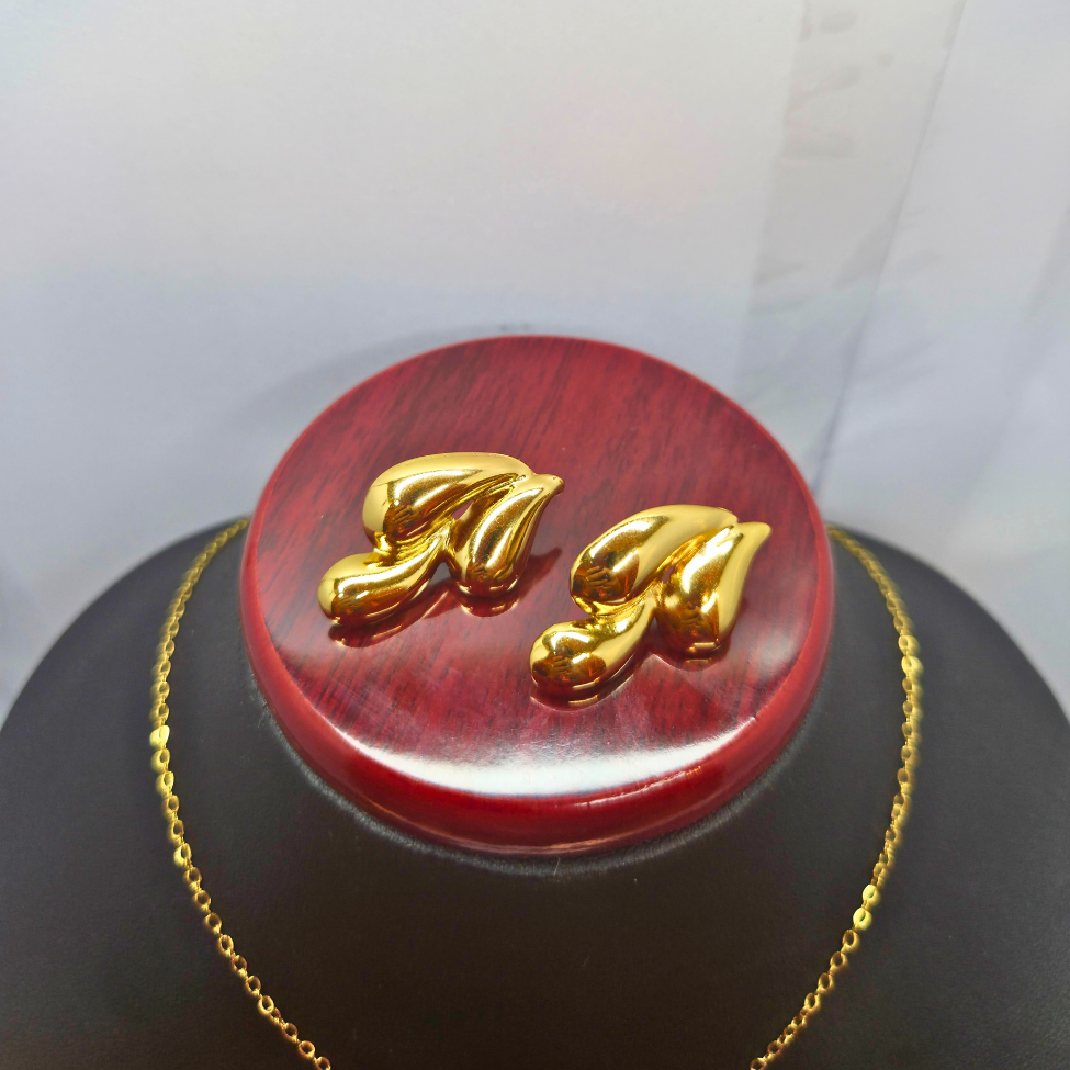 Conjunto Collar y Pendientes Diseño Abstracto Curvo - 100% Acero Bañado en Oro 18K