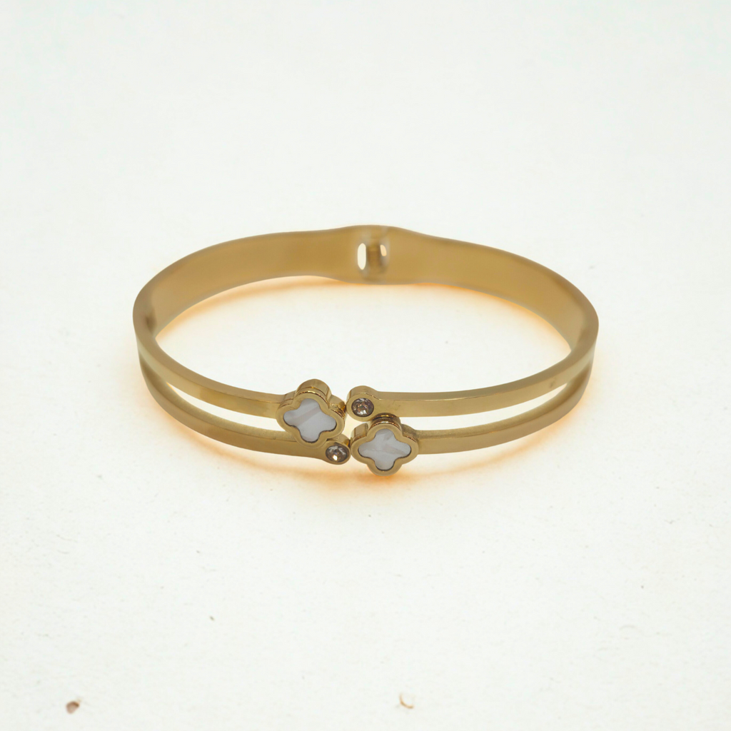 Bracelet rigide double bande avec trèfles en nacre et zircones - 100 % acier plaqué or 18 carats