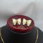 Conjunto Collar y Pendientes de Mariposa con Nácar - 100% Acero Bañado en Oro 18K