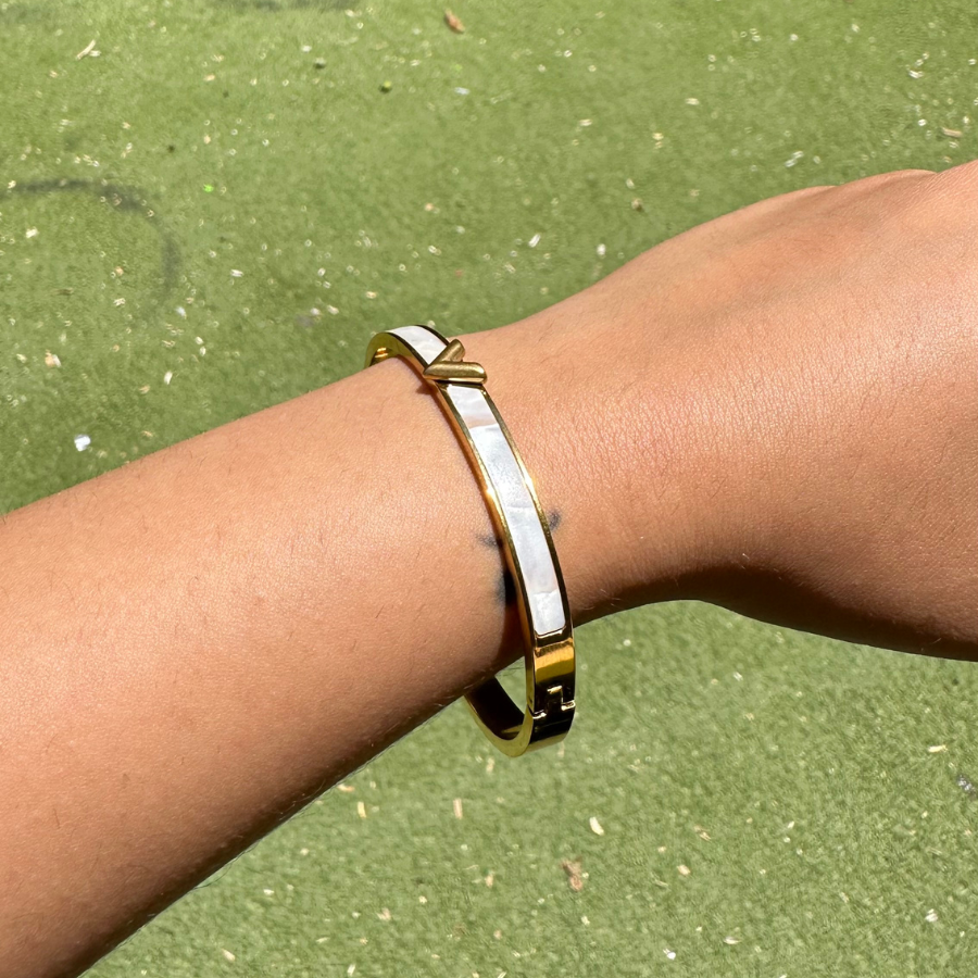 Bracelet cœur émaillé blanc - 100 % acier plaqué or 18 carats