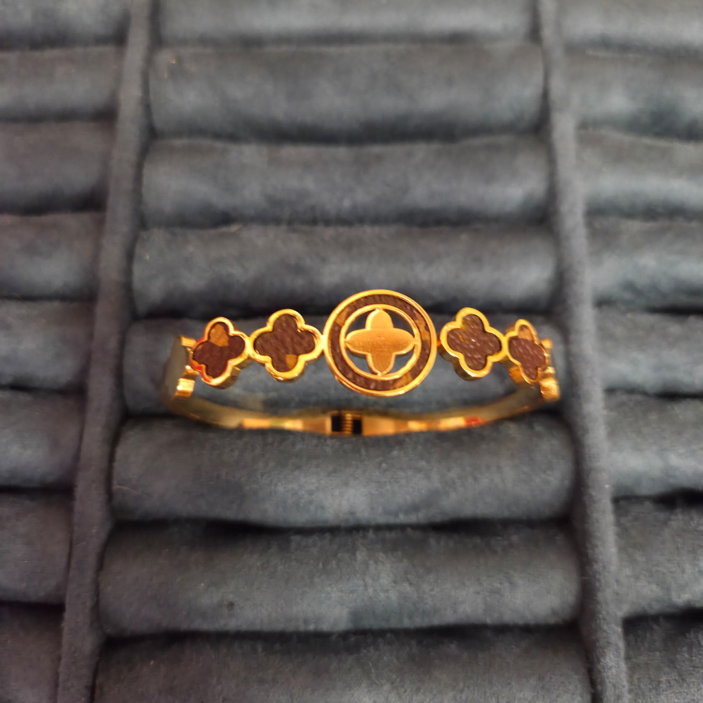 Bracelet 100 % acier plaqué or 18 carats - Design élégant