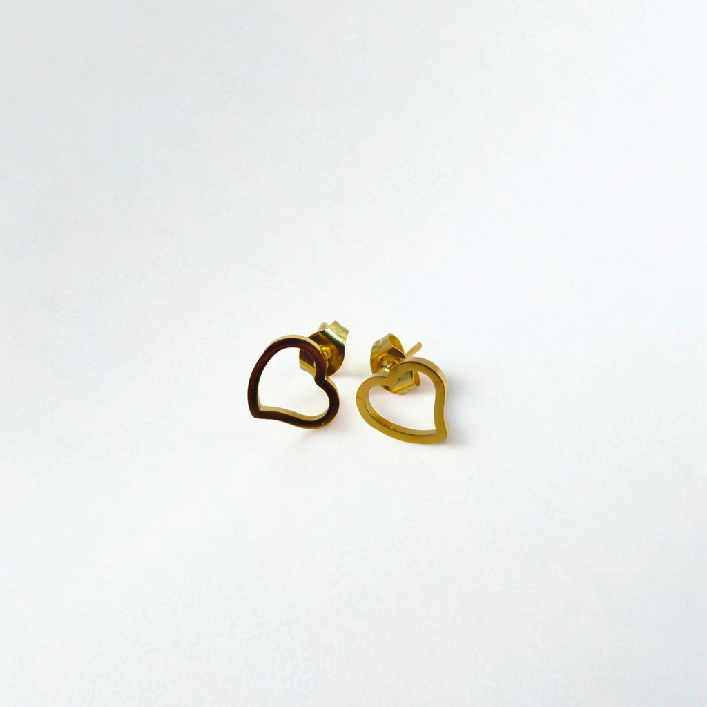 Conjunto Collar y Pendientes de Corazones Calados - 100% Acero Bañado en Oro 18K