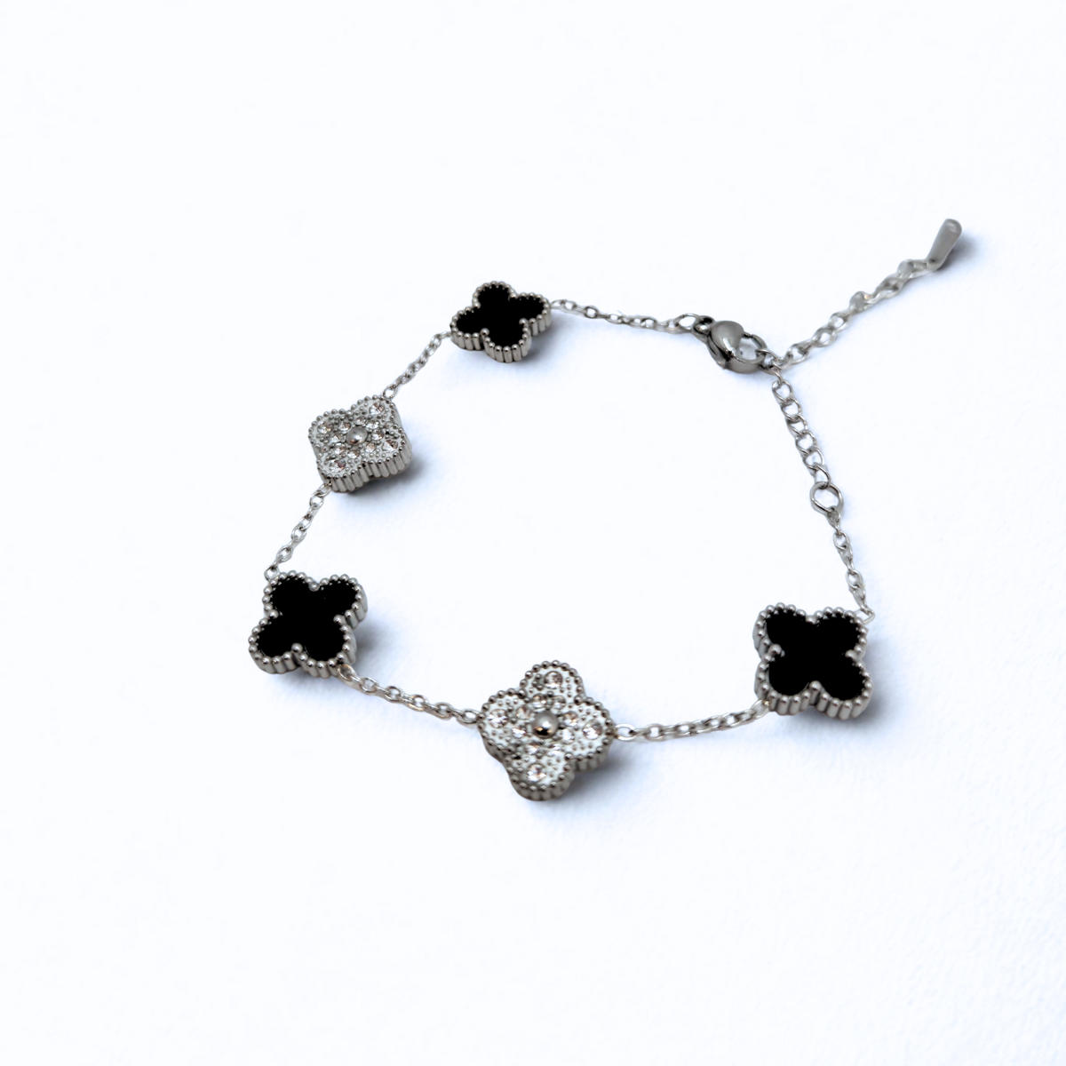 Pulsera de Trébol Plateada con Circonitas y Negro 100% Acero Inoxidable