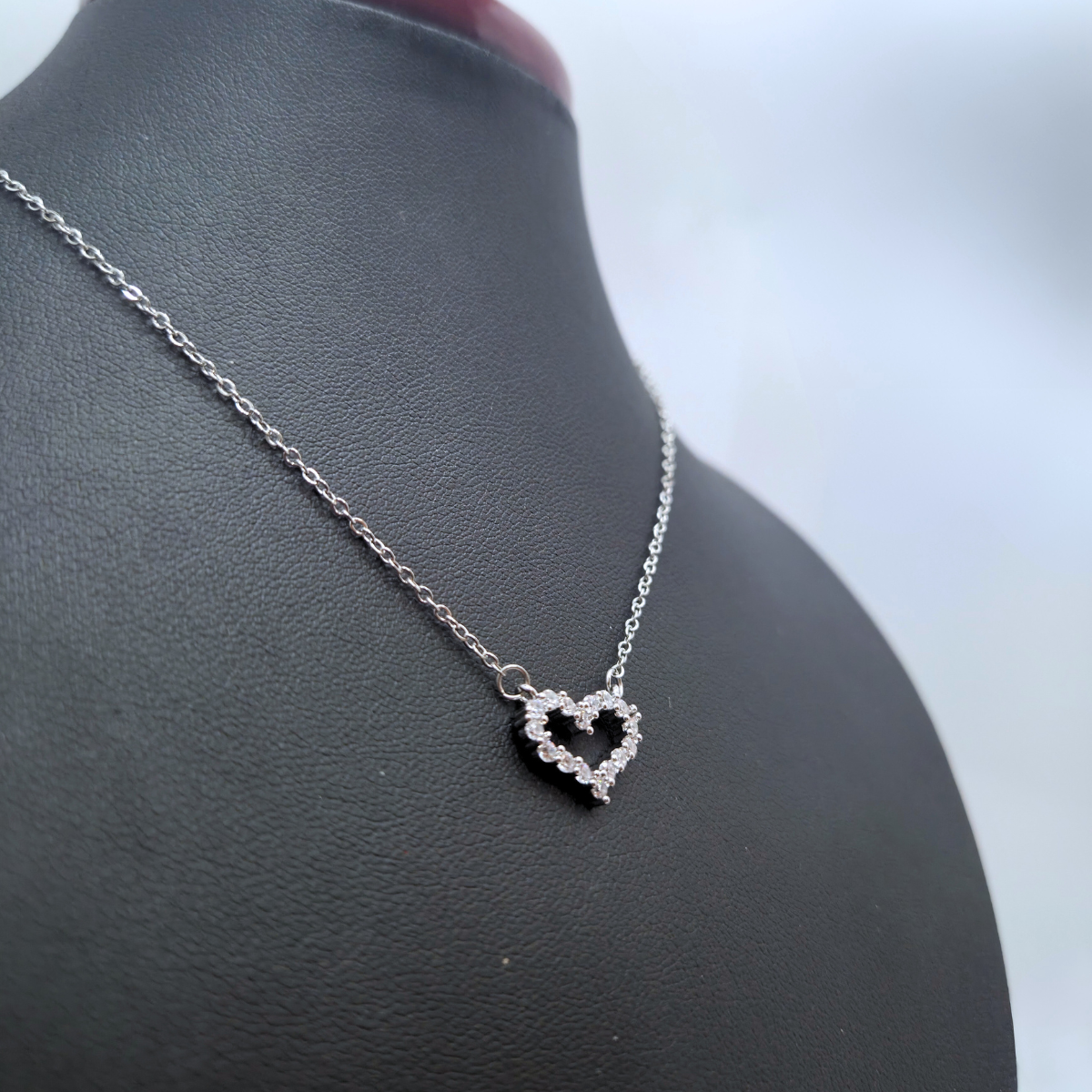 Collier 100 % acier inoxydable avec pendentif cœur en zircone
