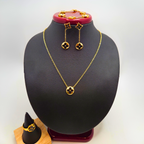 Conjunto Elegante Corazón Negro - Acero Bañado en Oro 18K