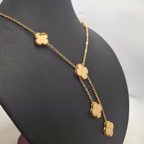 Collar Lariat de Tréboles Texturizados 100% Acero Bañado en Oro 18K