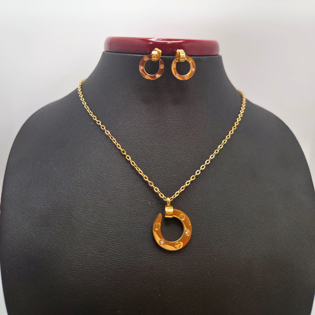 Conjunto de Collar y Pendientes con Diseño Circular y Circonitas 100% Acero Bañado en Oro 18K