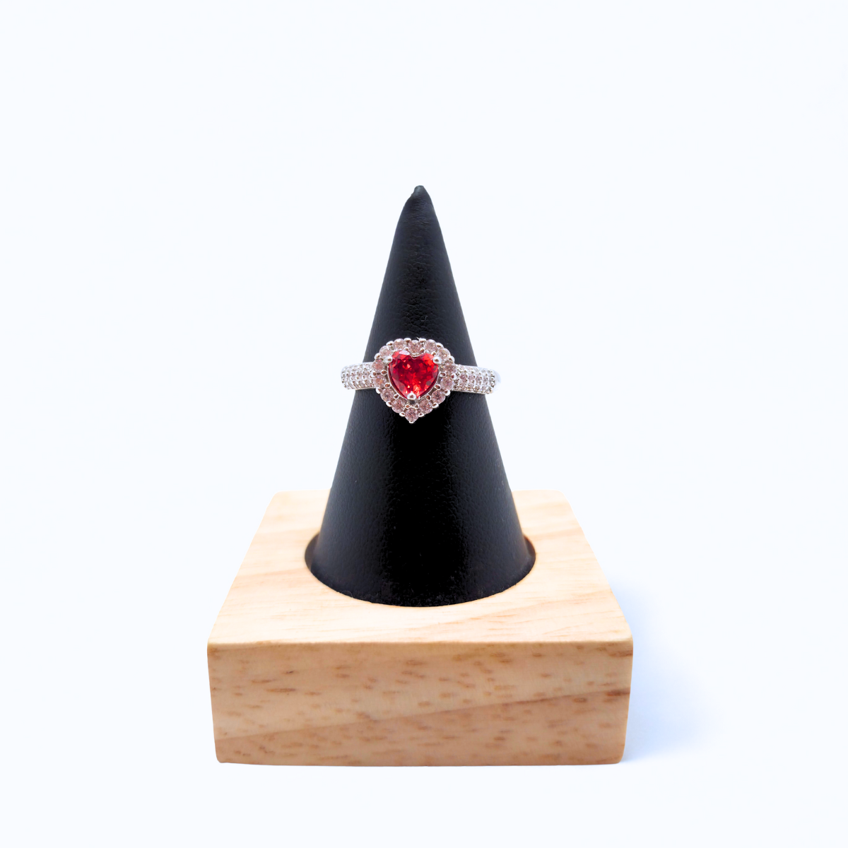 Bague ajustable « Impératrice » avec zircone poire et halo – Acier plaqué or blanc 18 carats