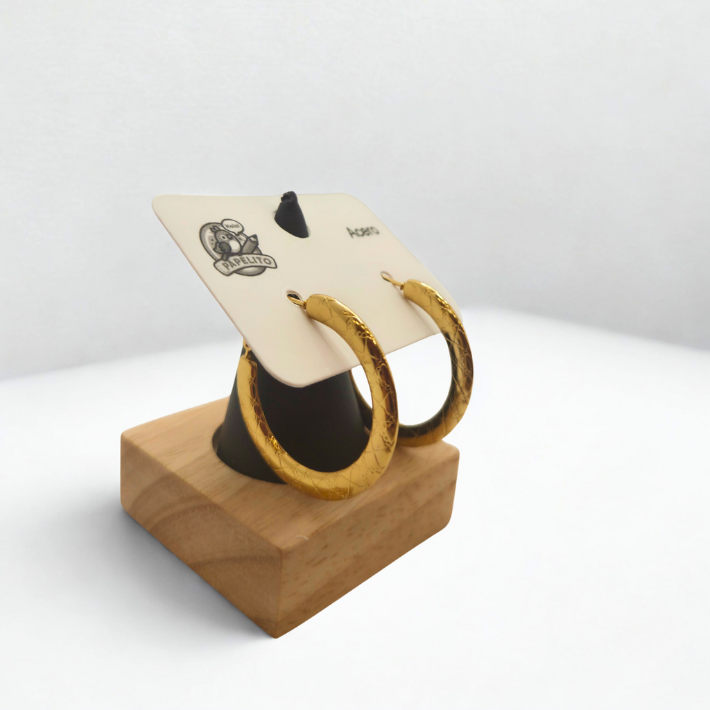 Pendientes de Aro Grabado Griego 100% Acero Bañado en Oro 18K