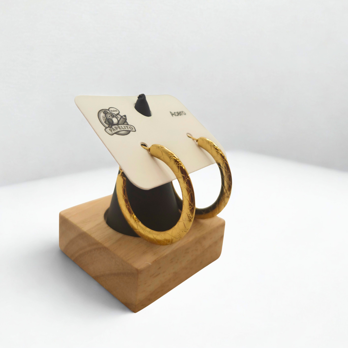 Pendientes de Aro Grabado Griego 100% Acero Bañado en Oro 18K