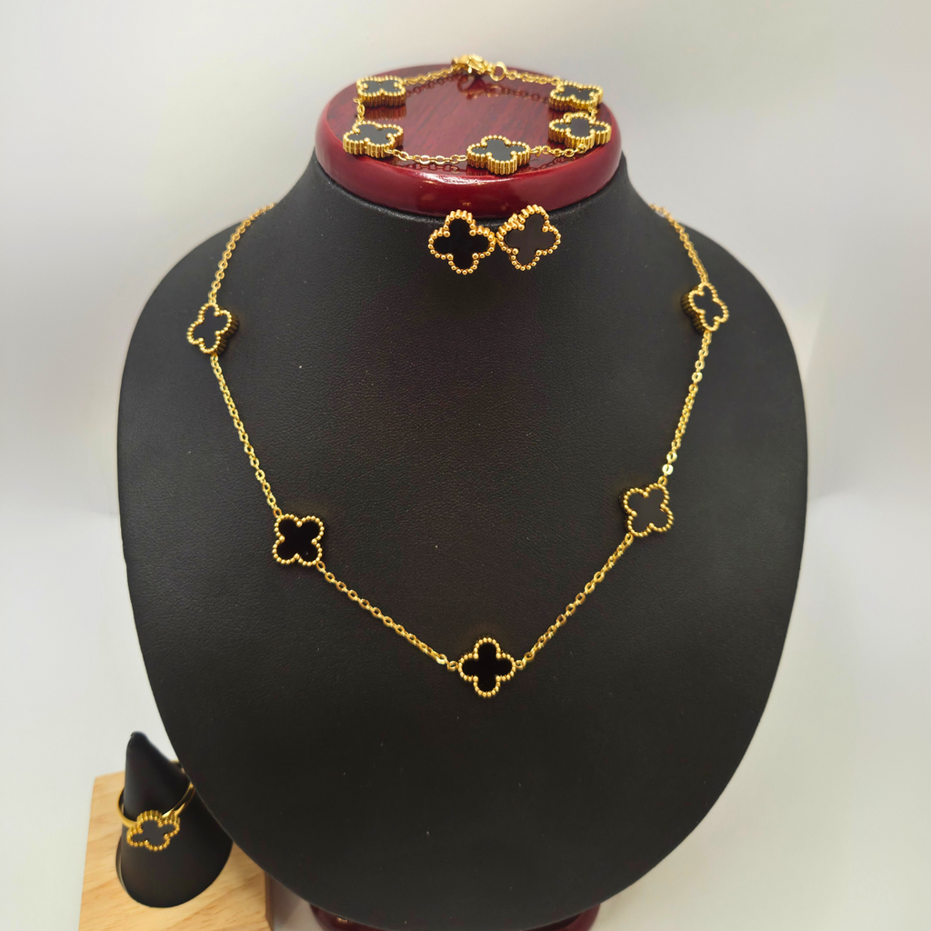 Conjunto de Joyería Trébol Negro 100% Acero Bañado en Oro 18K