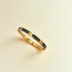 Pulsera Brazalete de Acero Chapado en Oro de 18K 100% con Detalles Esmaltados en Verde Oscuro