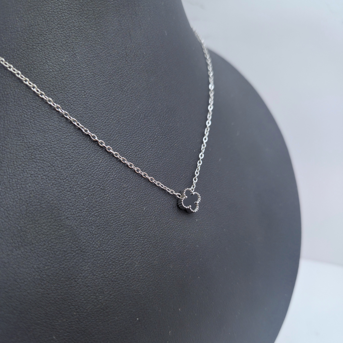 Conjunto de Joyería Trébol Negro 100% Acero Inoxidable Color Plata