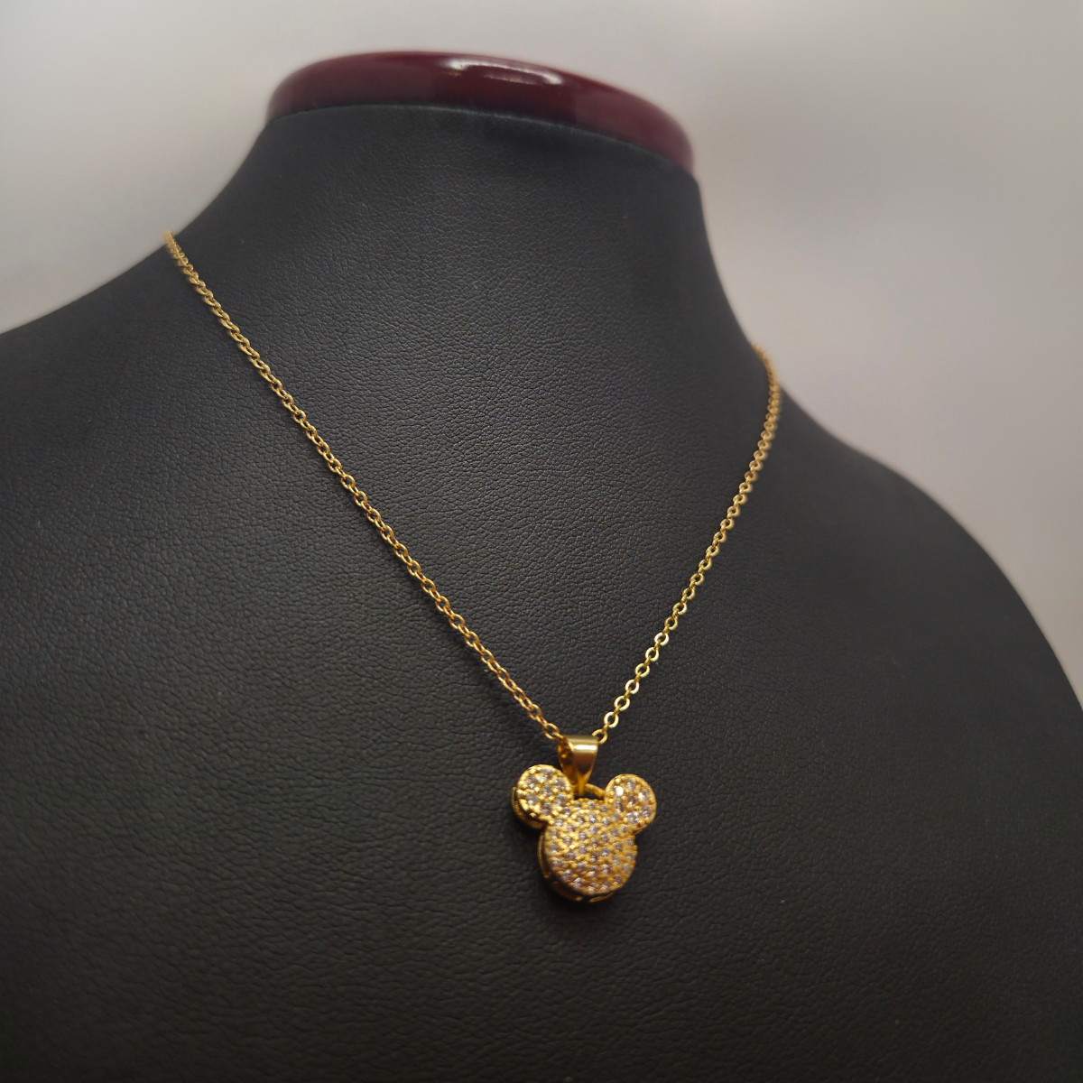 Collier 100 % acier plaqué or 18 carats ou argent avec pendentif Mickey Mouse et zircones