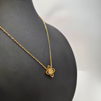 Collier pendentif fleur à quatre pétales avec zircone, 100 % acier plaqué or 18 carats