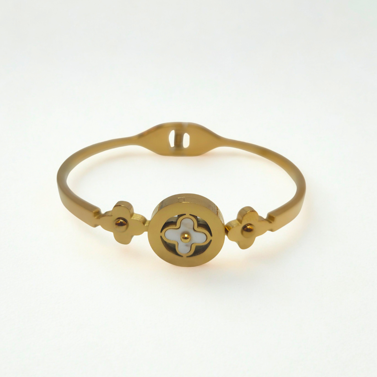 Pulsera Rígida con Diseño de Trébol y Nácar Blanco 100% Acero Bañado en Oro 18K