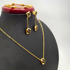 Conjunto Elegante Corazón Negro - Acero Bañado en Oro 18K