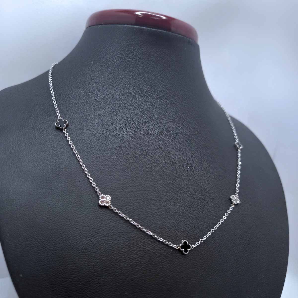 Collier 100 % acier inoxydable avec pendentif cœur bleu et zircone