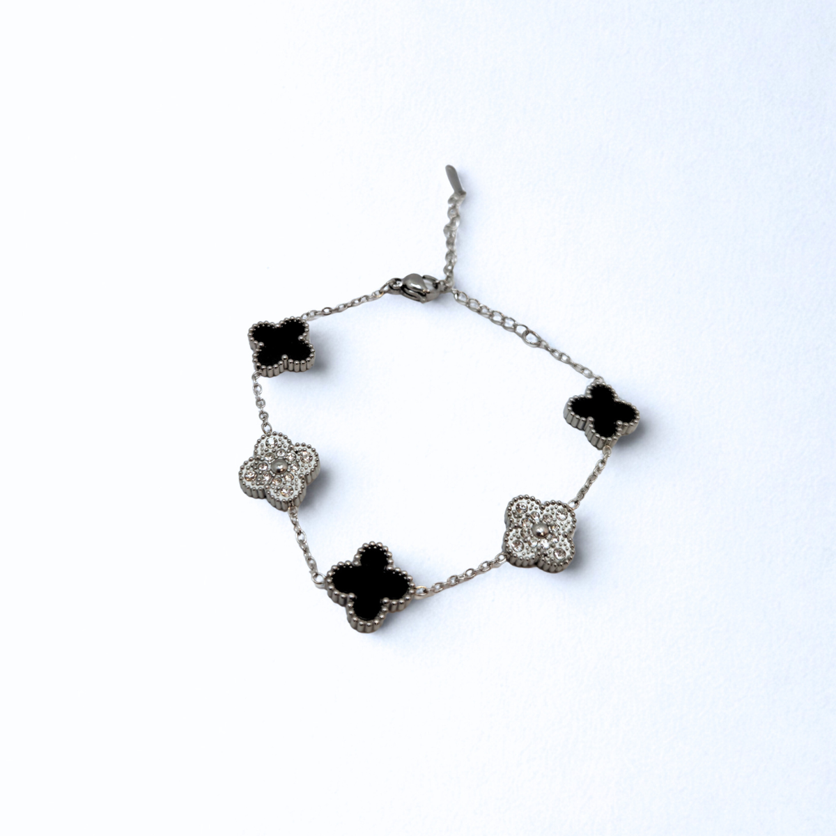 Pulsera de Trébol Plateada con Circonitas y Negro 100% Acero Inoxidable
