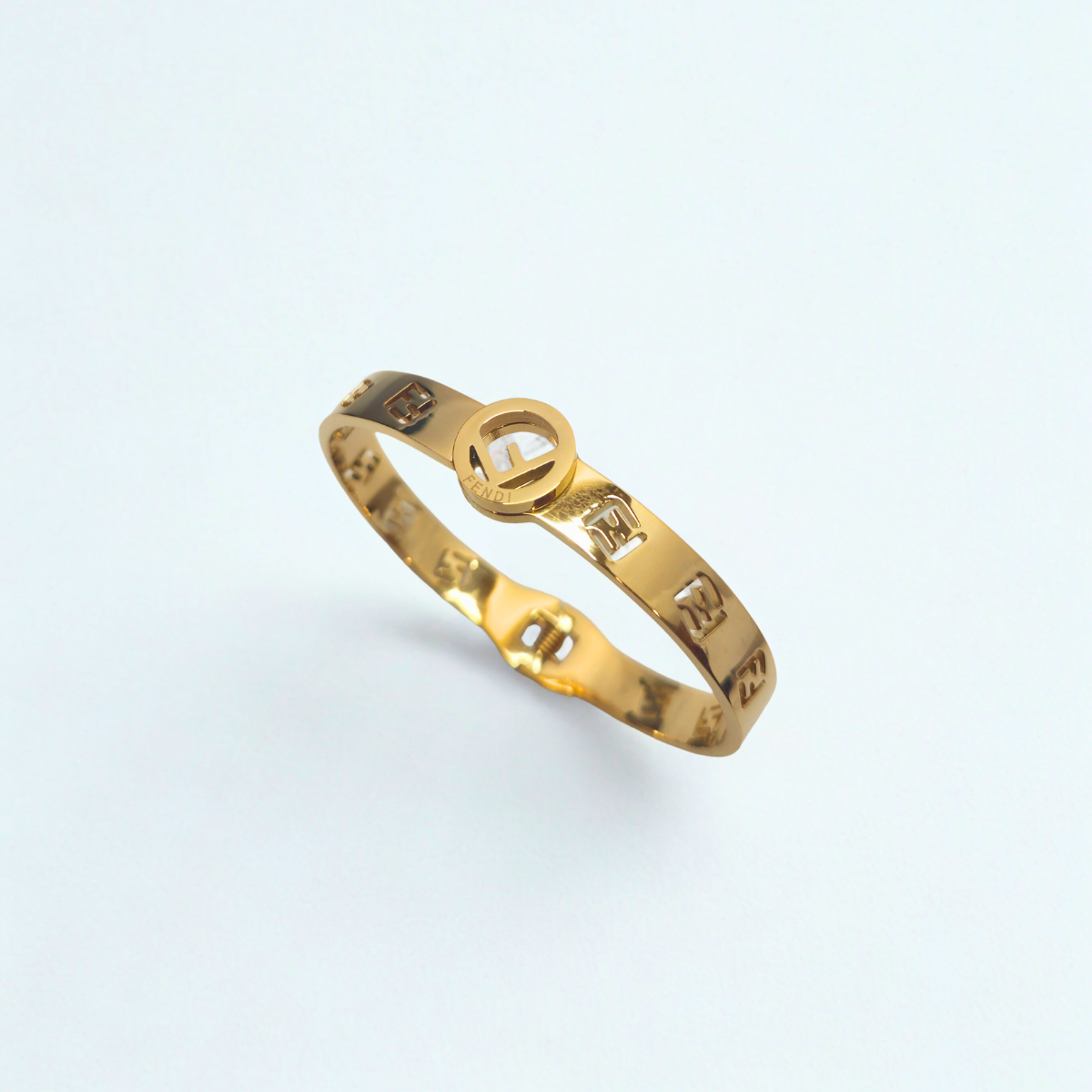 Conjunto de Joyería Diseño Doble Letra Entrelazada 100% Acero Bañado en Oro 18K