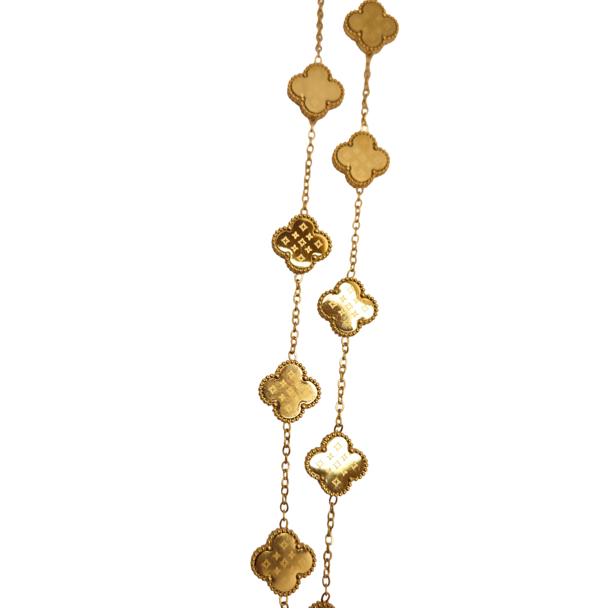 Collar de Trébol Dorados con Patrón Grabado 100% Acero Bañado en Oro 18K